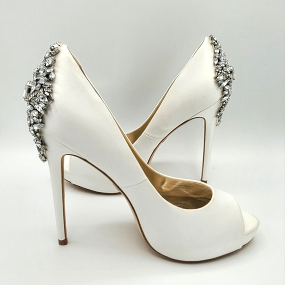 Badgley Mischka Kiara, White, NIB - Picture 5 of 13